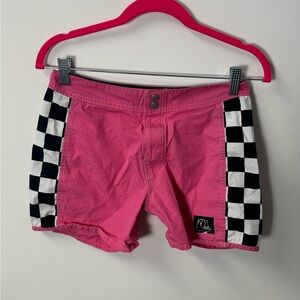 QUIKSILVER women's pink b&w checkered graphic boardshorts, XS.